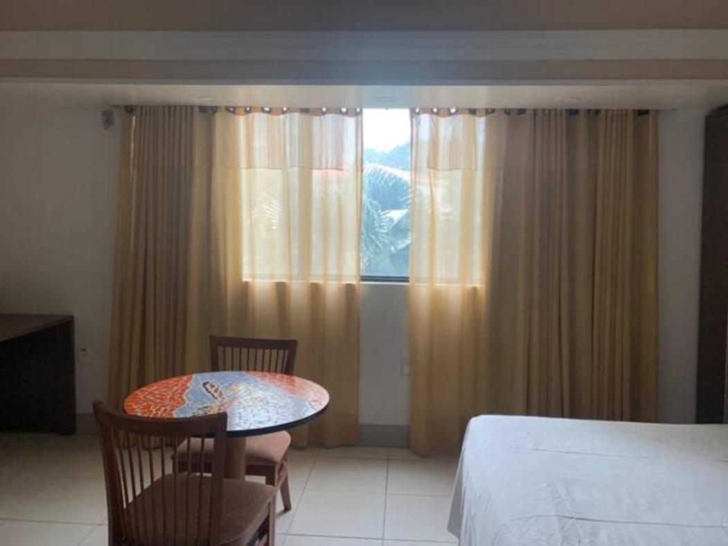 Flat No Tropical Executive Hotel Manaus Exteriör bild